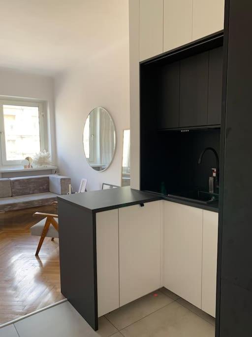 Apartment Cutest With Location Warschau