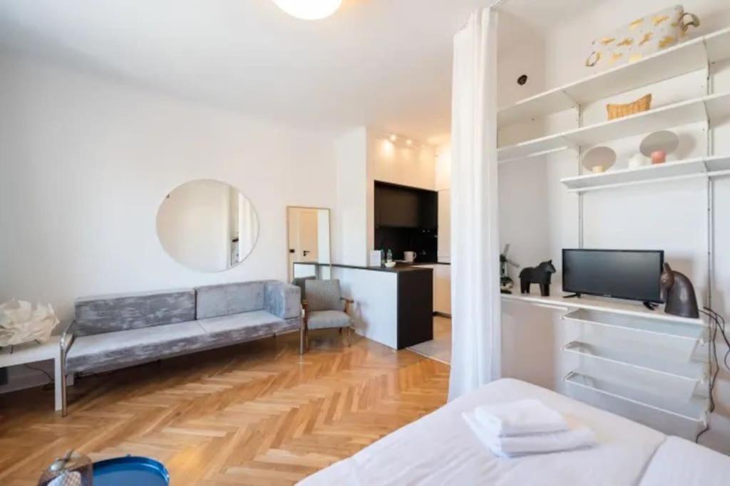Cutest With Location Апартаменти